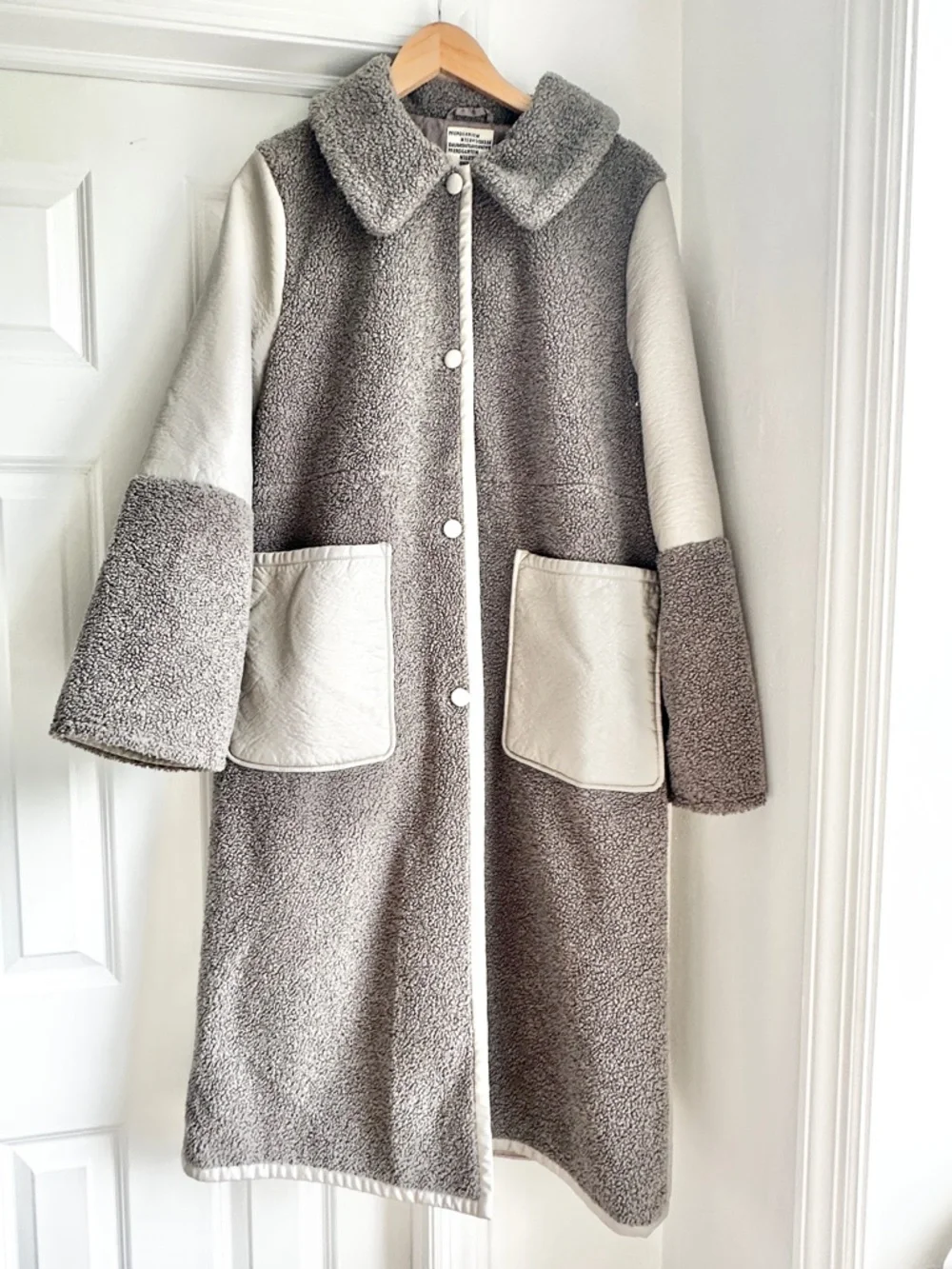 Baum und Pferdgarten Dea Shearling Two Tone Overcoat Gray Large